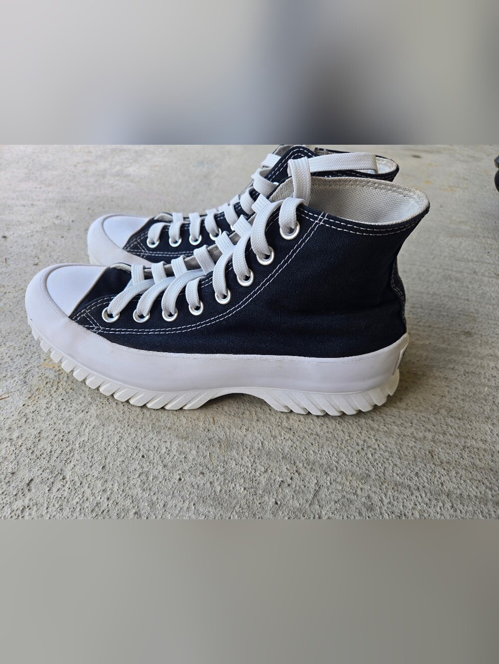 Converse Chuck Taylor All Star Platform High Top - Black & White - Picture 3 of 9